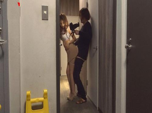 Manajer mesum dan karyawan cantik Yua Mikami