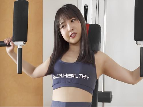Instruktur gym itu tergoda oleh istri mudanya